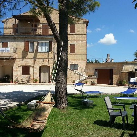 Cossignano Agriturismo Galanti מראה חיצוני תמונה