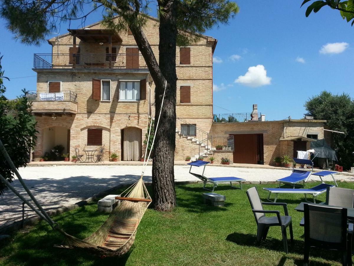 Cossignano Agriturismo Galanti מראה חיצוני תמונה
