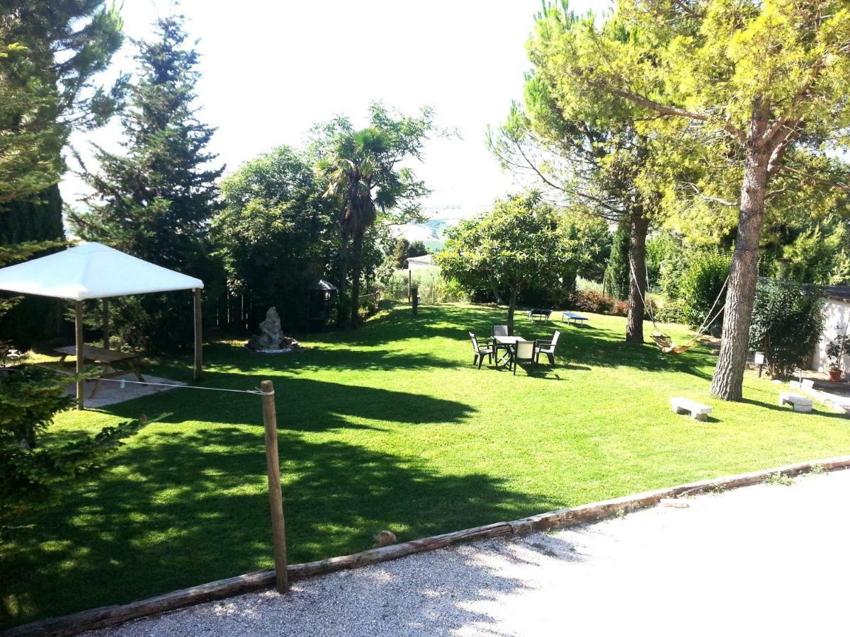 Cossignano Agriturismo Galanti מראה חיצוני תמונה